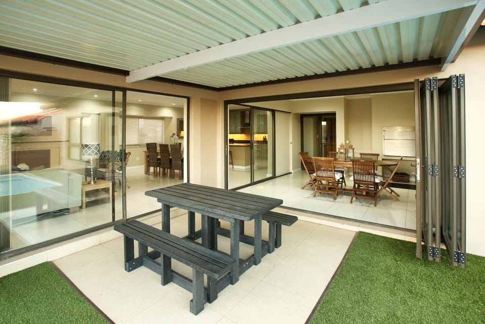 BBQ facilities, Garden, Living room, Dining area