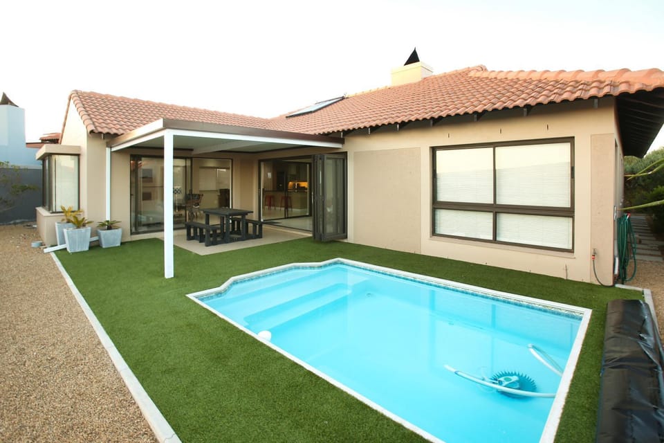 Property building, BBQ facilities, Garden, Living room, Garden view, Swimming pool