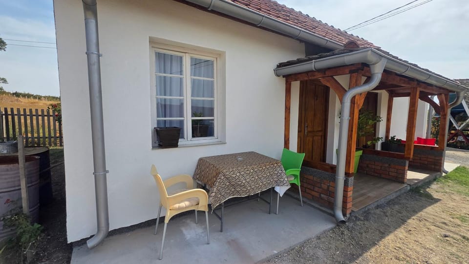 Property building, Day, Seating area, Garden view
