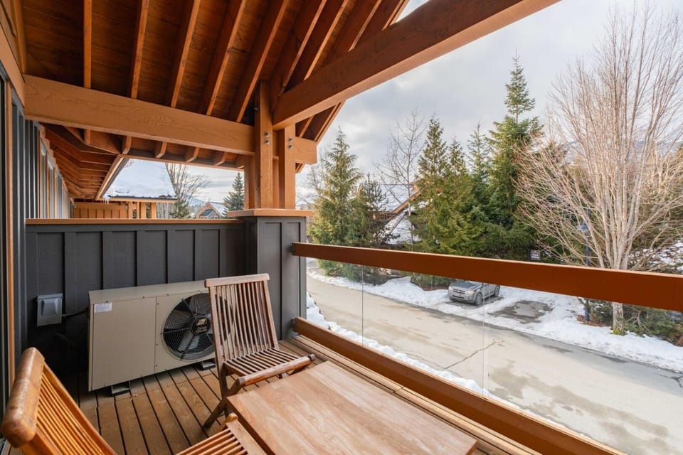 Balcony/Terrace, Garden view, Mountain view