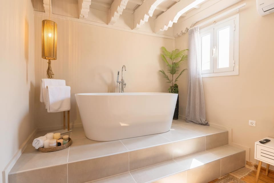 Bathroom, Bath, towels
