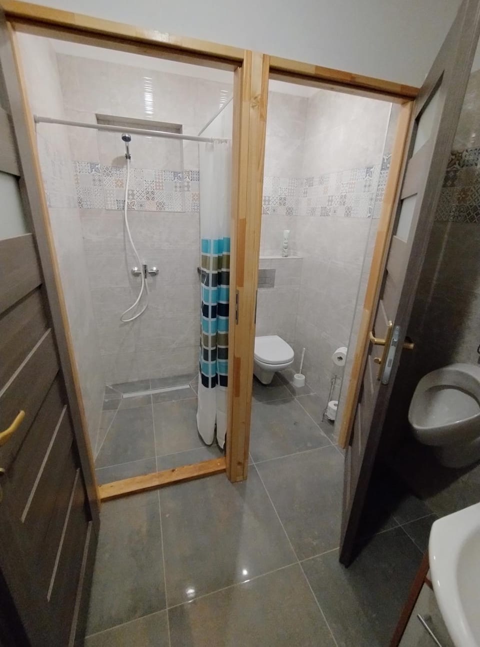 Shower, Toilet, Bathroom