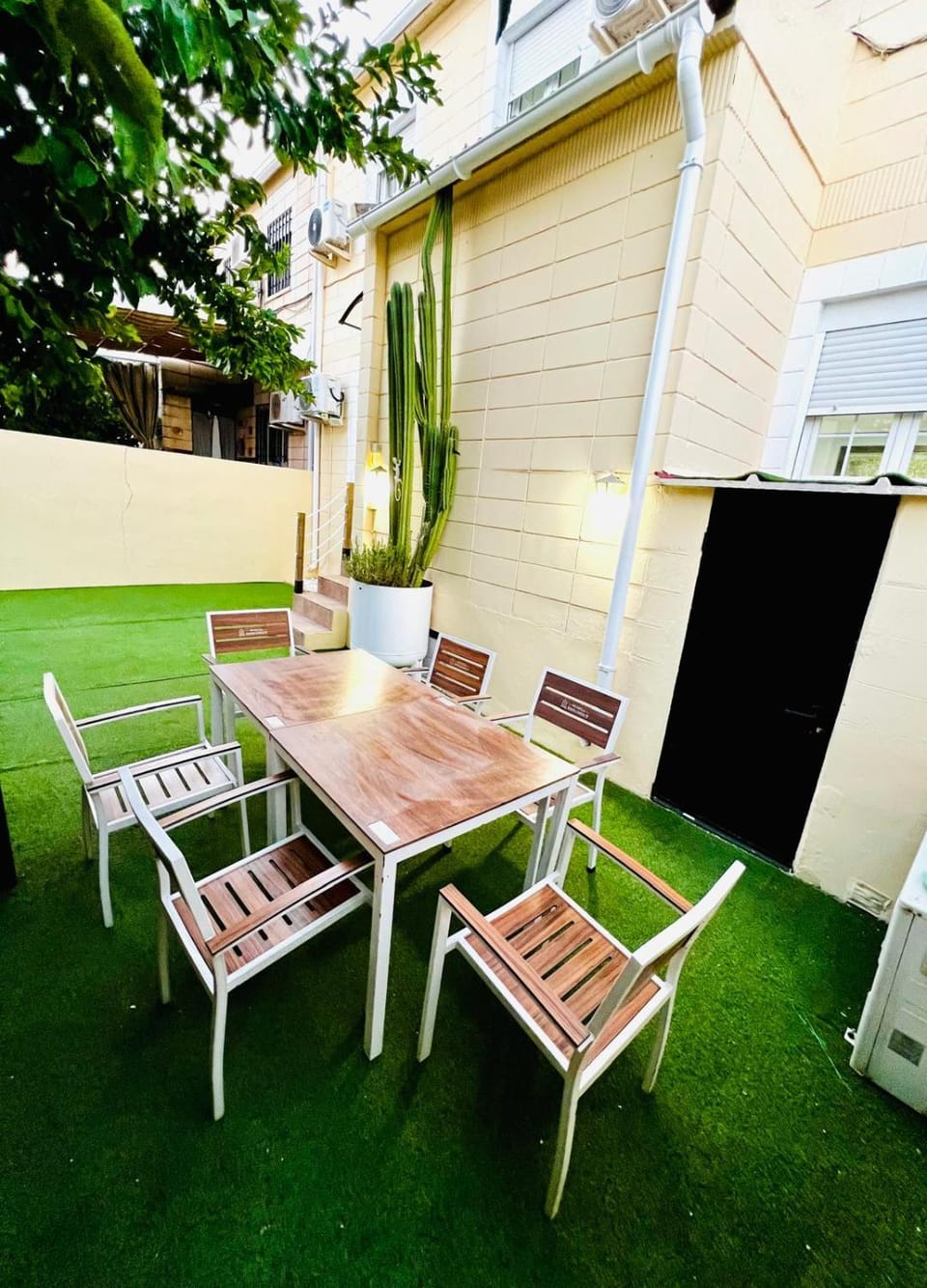 Property building, Patio, Garden, Dining area, Garden view