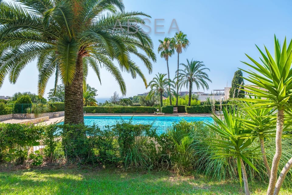 Nice Garden Apartment Pool Parking Air Conditioning Family Friendly Apartment in Nice