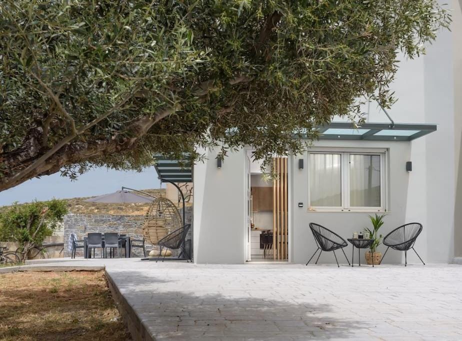 Property building, Patio, Garden, Seating area