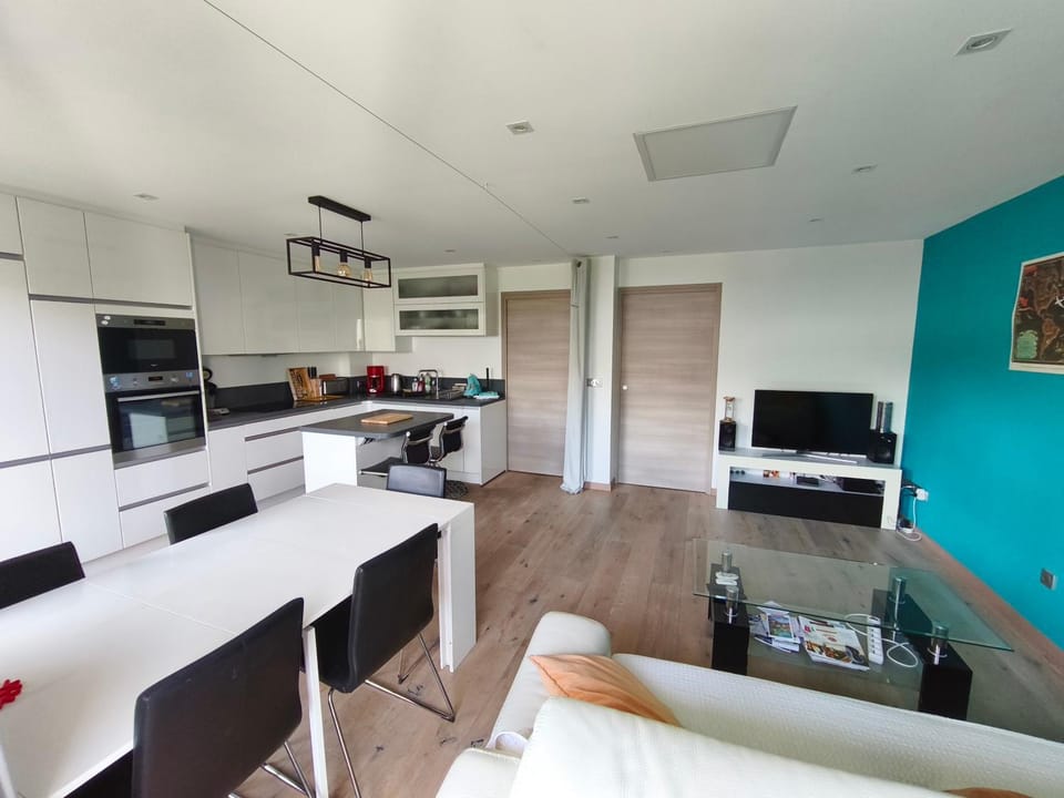LE PLEIN SUD - ZEN - CENTRE VILLE - GARE - parking - Wifi Apartment in Annecy