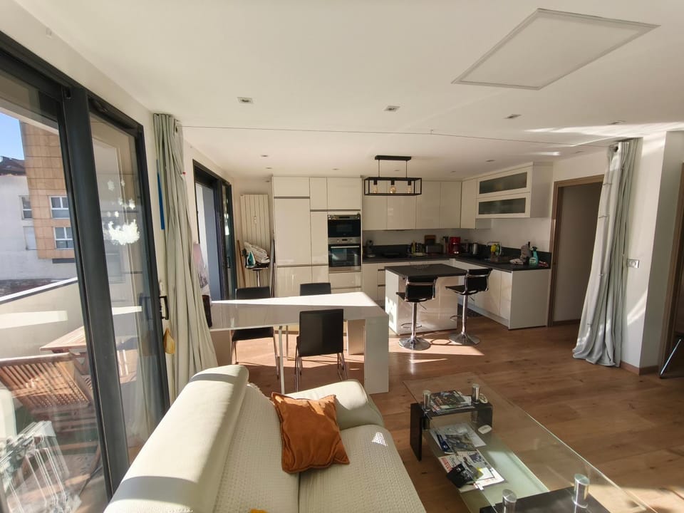 LE PLEIN SUD - ZEN - CENTRE VILLE - GARE - parking - Wifi Apartment in Annecy