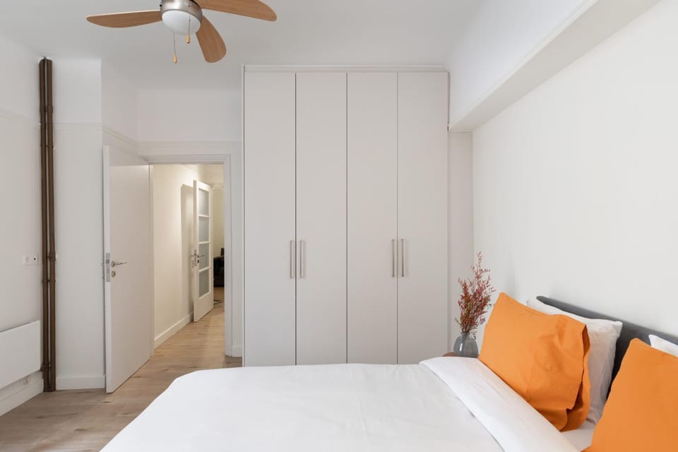 Bed, Photo of the whole room, Bedroom, wardrobe