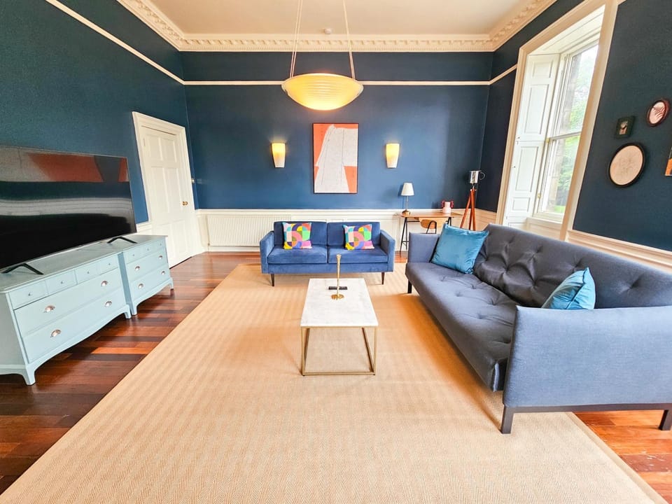 Communal lounge/ TV room, Living room