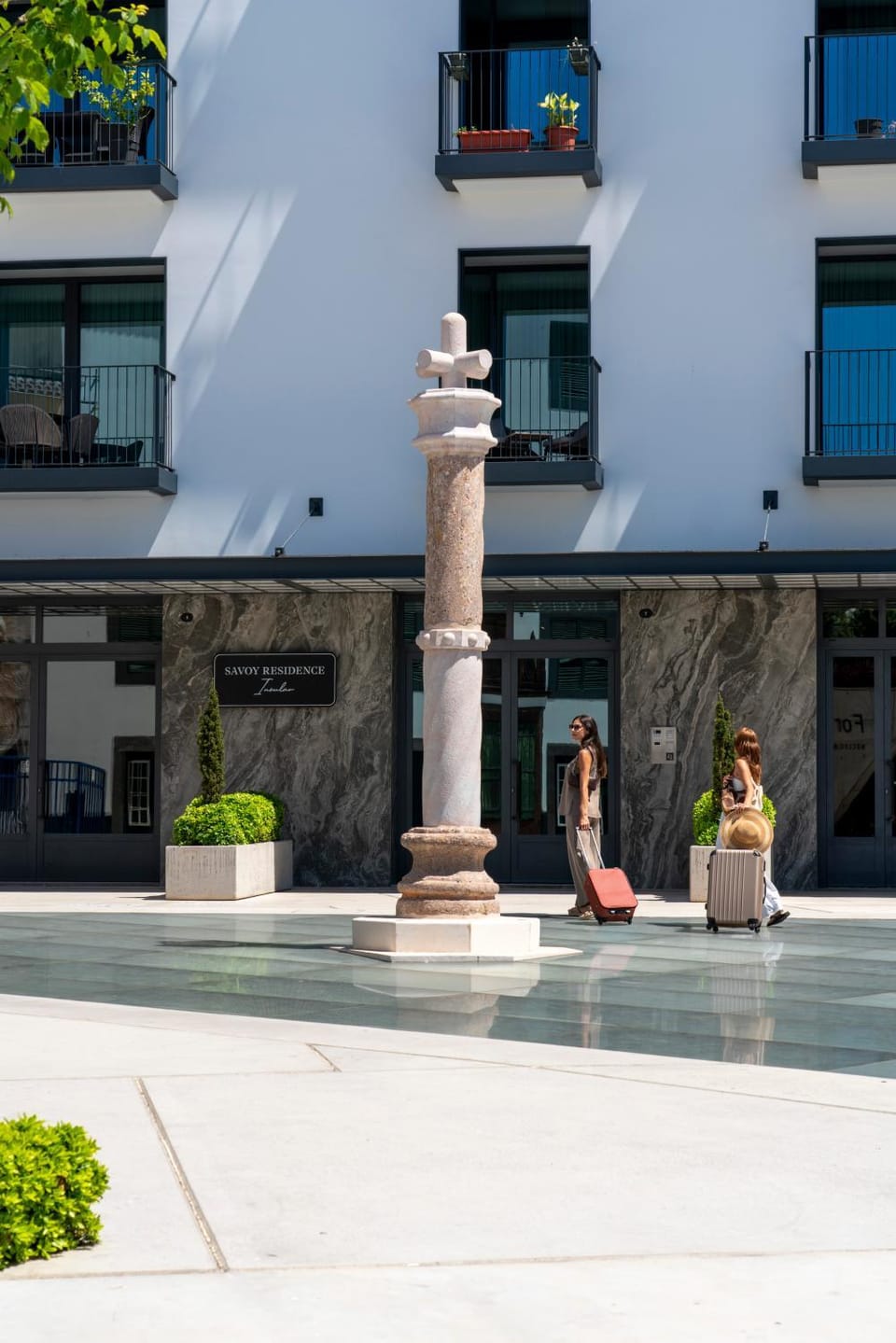 Facade/entrance