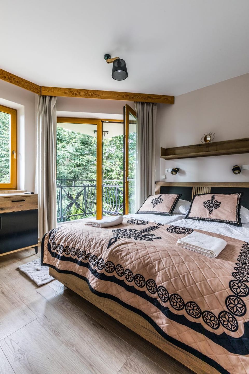 Bed, Bedroom