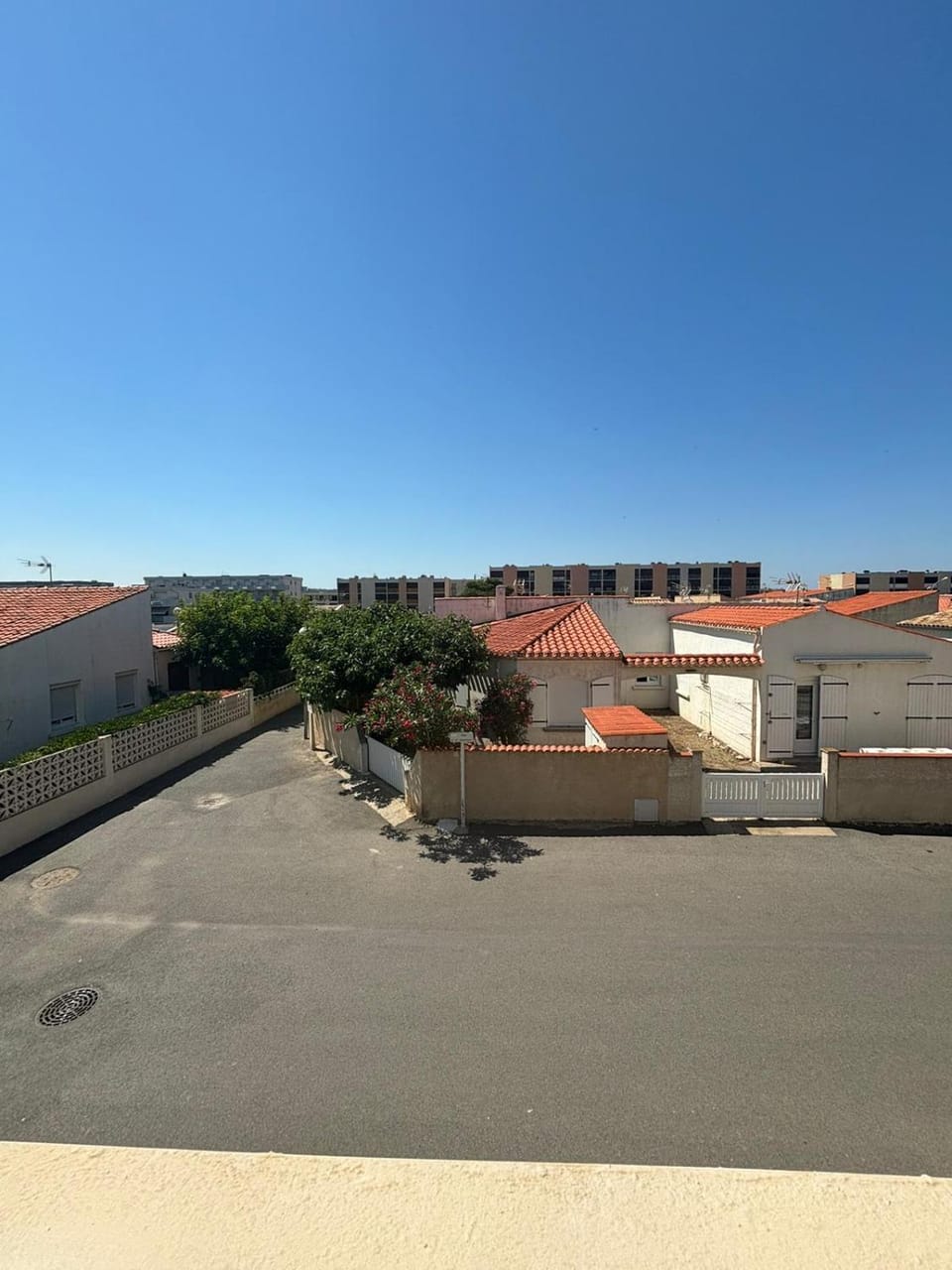 Neighbourhood, Street view
