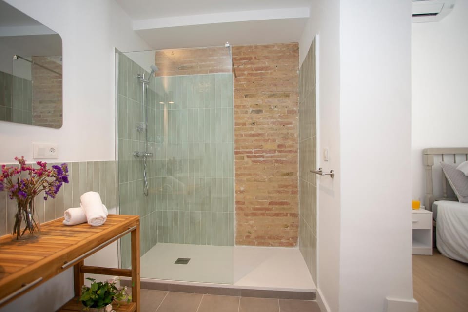 Shower, Bathroom