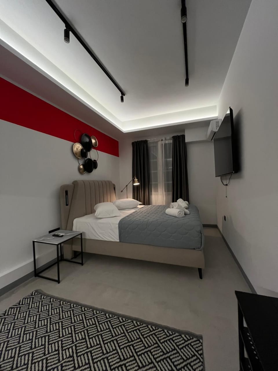 Bed, Photo of the whole room