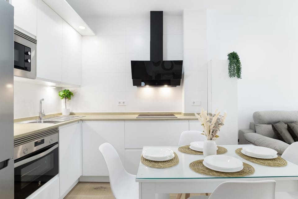 Property building, Kitchen or kitchenette, Living room
