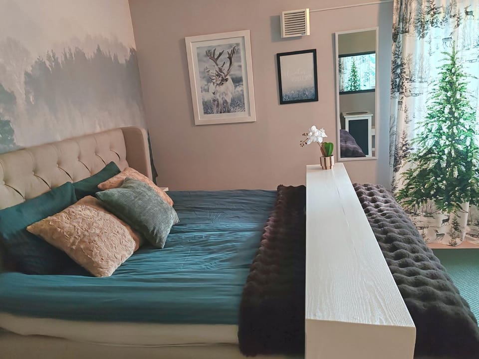Winter Woods Family Suite - with Traditional Wood-Fired Sauna Vacation rental in Rovaniemi