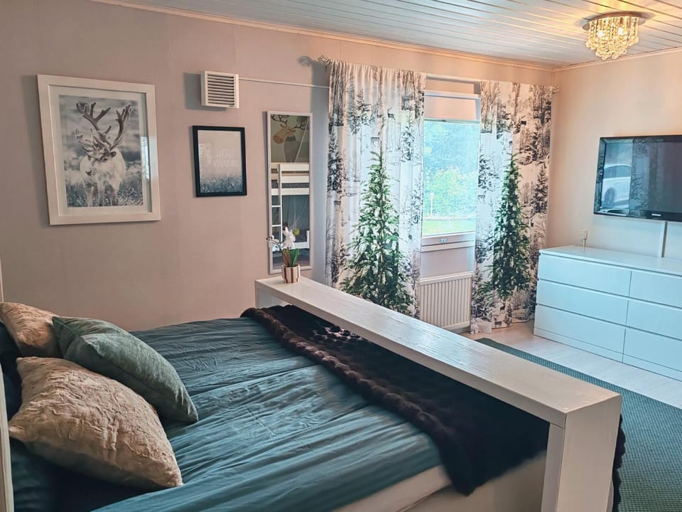 Winter Woods Family Suite - with Traditional Wood-Fired Sauna Vacation rental in Rovaniemi