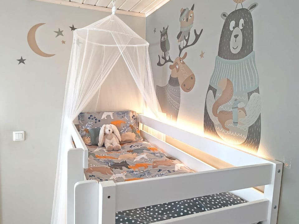bunk bed