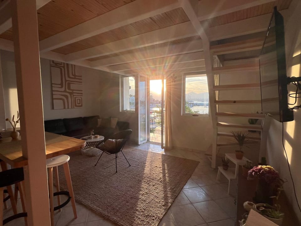 Zefi's Loft - Sea View in Piraeus Apartment in Pireas