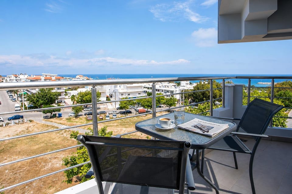 Patio, Day, View (from property/room), Balcony/Terrace, City view, Sea view, Parking