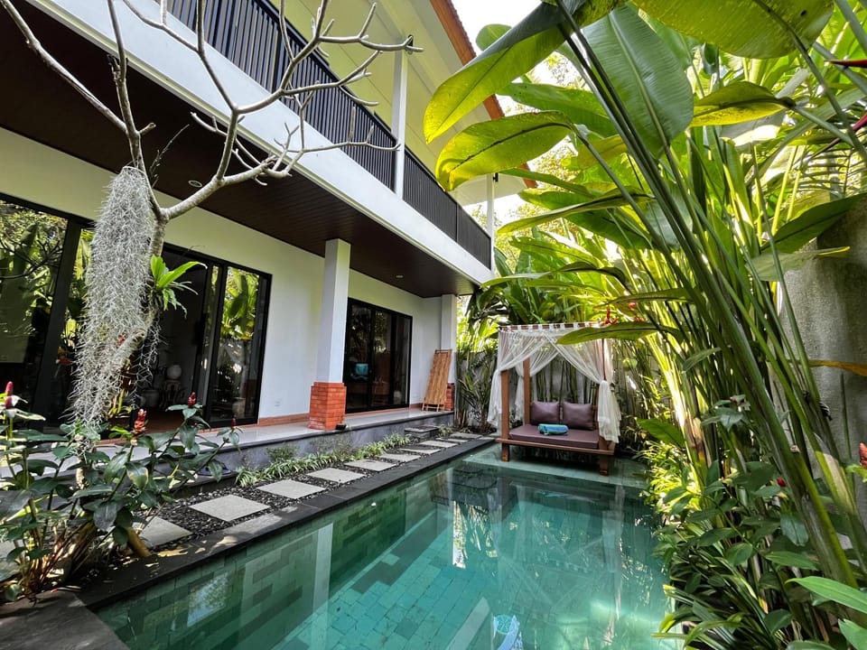 Property building, Swimming pool