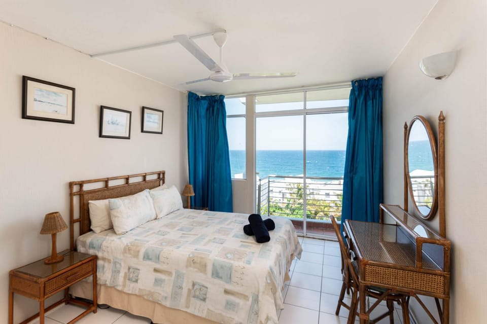 Bed, View (from property/room), Bedroom, Sea view