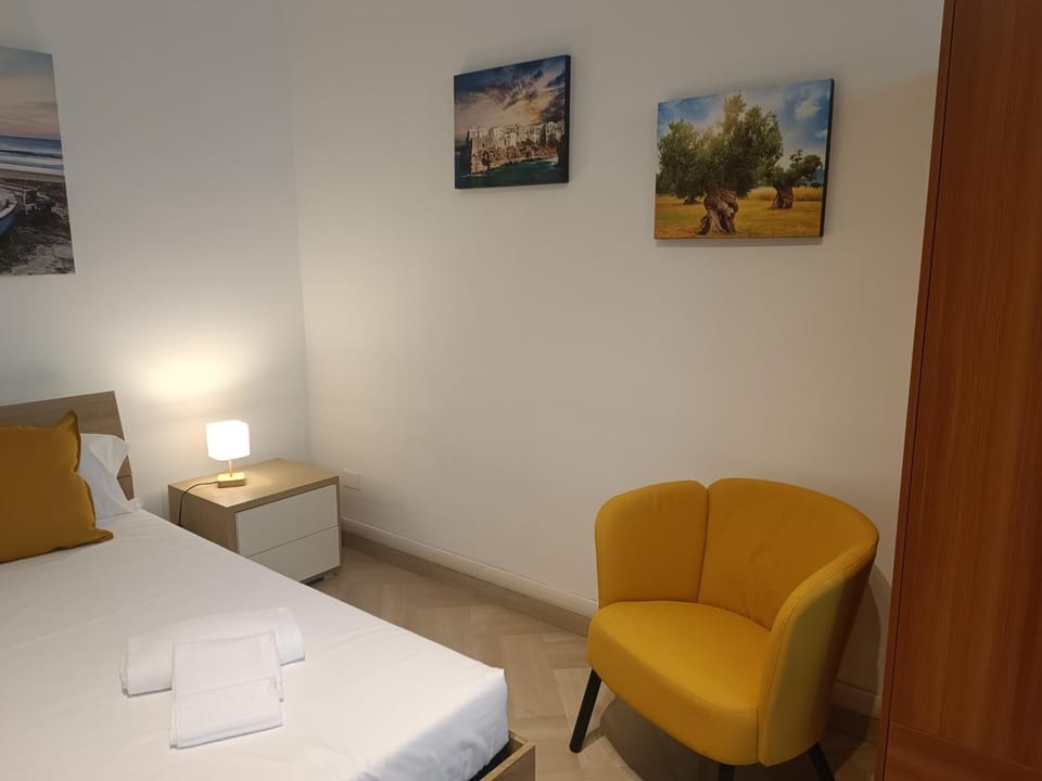 4Rooms Station House Bari Apartment in Bari