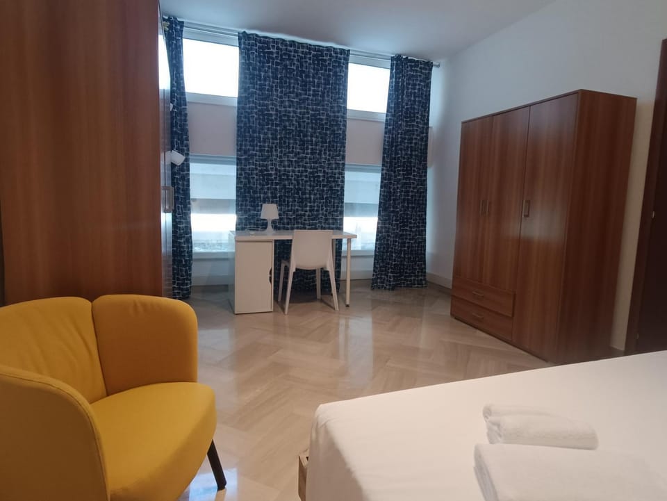 4Rooms Station House Bari Apartment in Bari