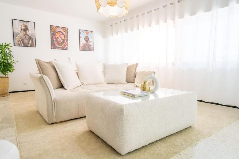 Centre Ville et Plage Appartement spacieux et idéalement situé Apartment in Tangier