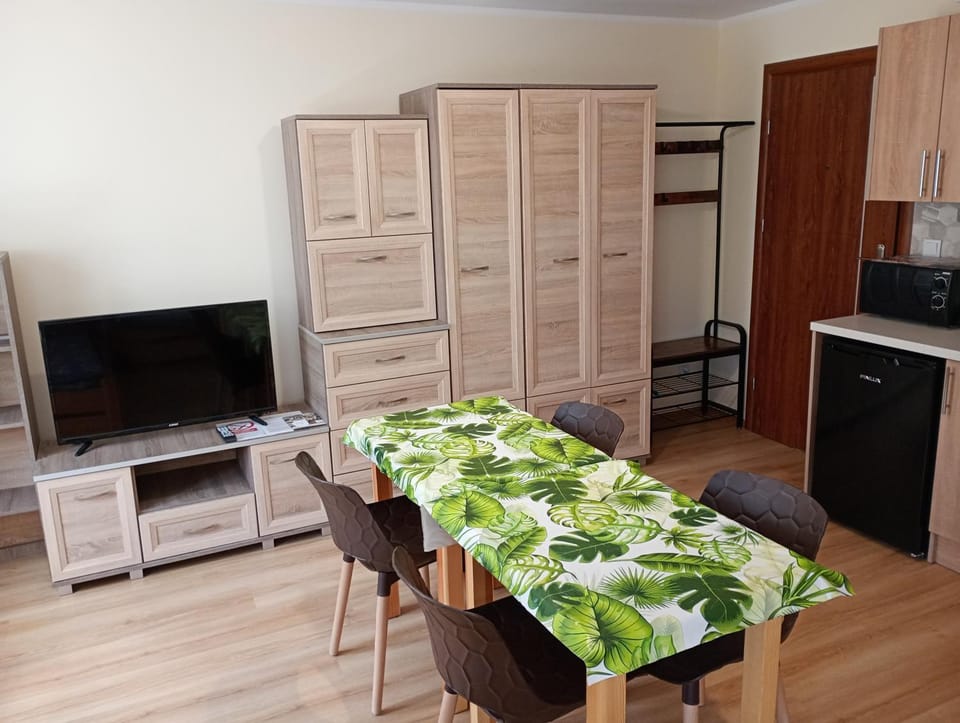 TV and multimedia, wardrobe