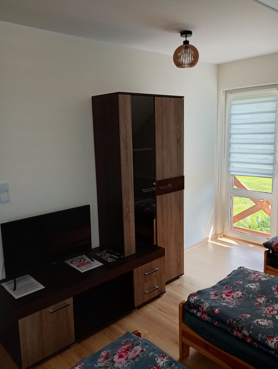 TV and multimedia, Photo of the whole room, wardrobe