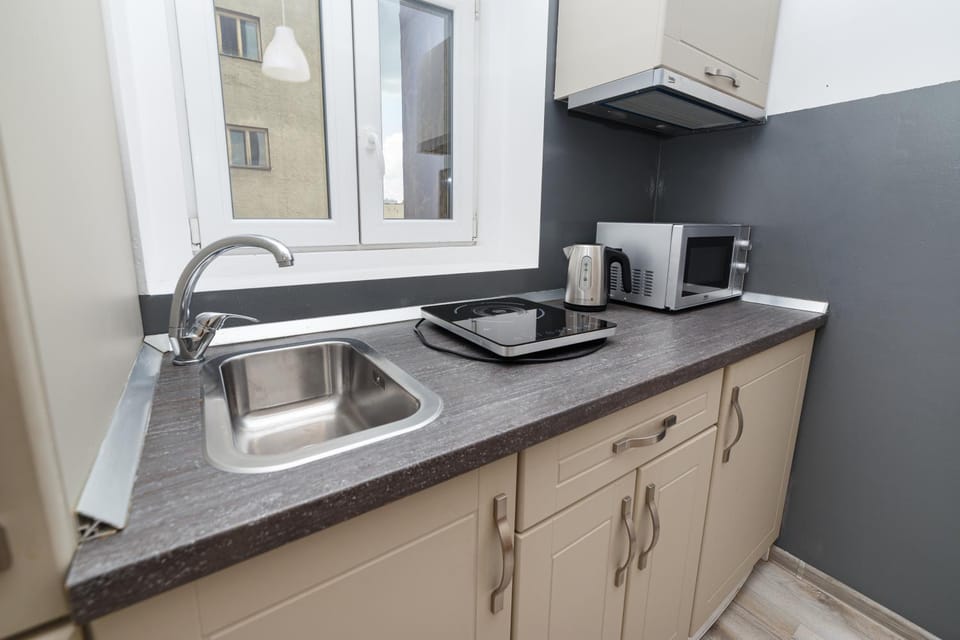 Coffee/tea facilities, stove