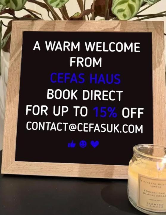 Sophisticated & Stylish Flat near Manchester Airport - Sleeps 9 Apartment in Manchester