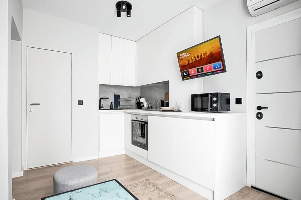 TV and multimedia, Kitchen or kitchenette, microwave, kitchen