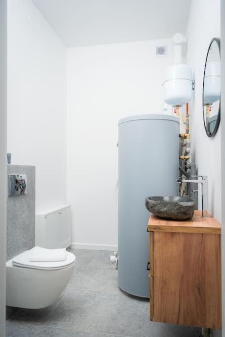 Toilet, Bathroom