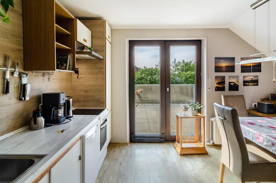 Property building, Kitchen or kitchenette, Living room