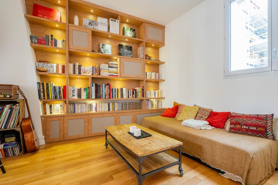 Library, Living room