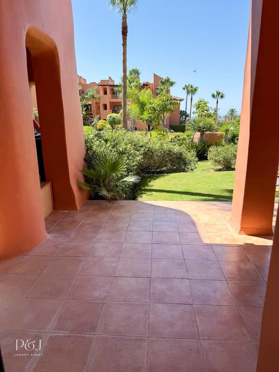 Property building, Garden, Balcony/Terrace, Garden view