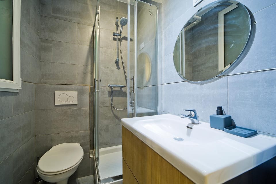 Shower, Bathroom