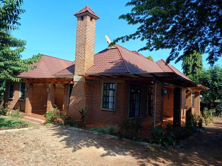 Rau River House House in Kenya