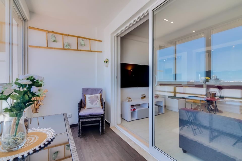 Patio, TV and multimedia, Balcony/Terrace, Living room, Seating area
