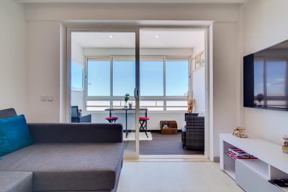 TV and multimedia, Balcony/Terrace, Living room, Seating area