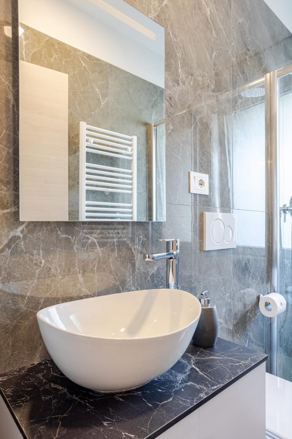 Toilet, Bath