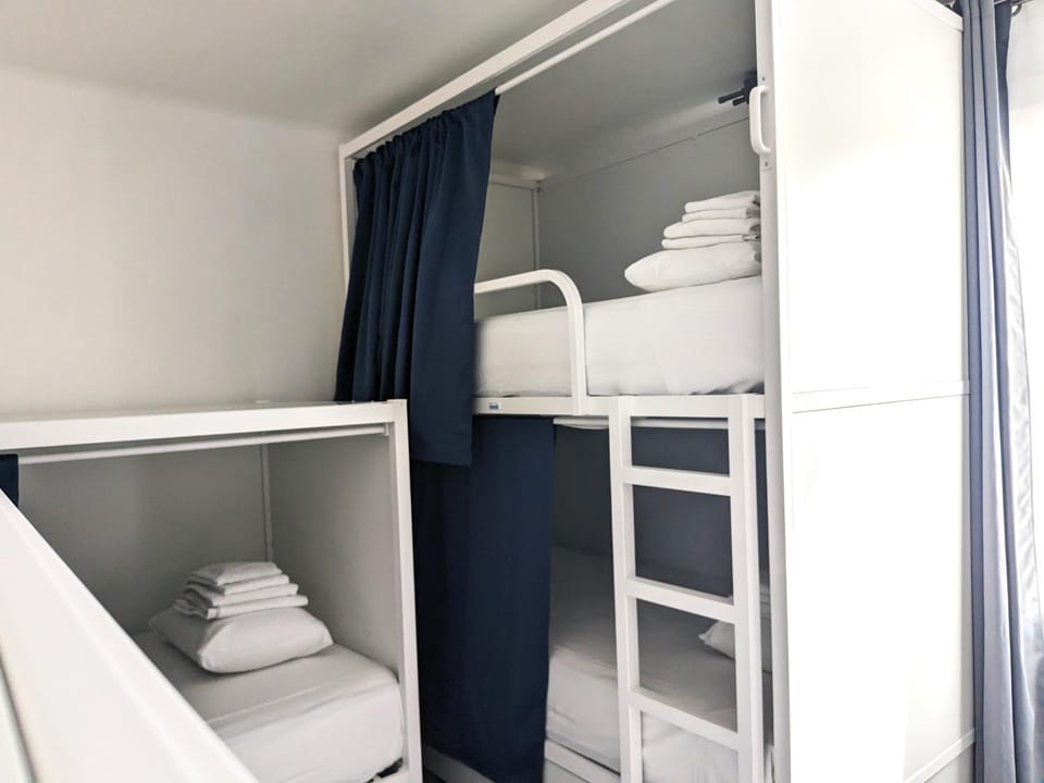 Bed, Bedroom, bunk bed