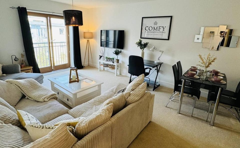 TV and multimedia, Living room, internet