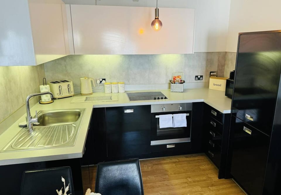 microwave, oven, toaster, kitchen