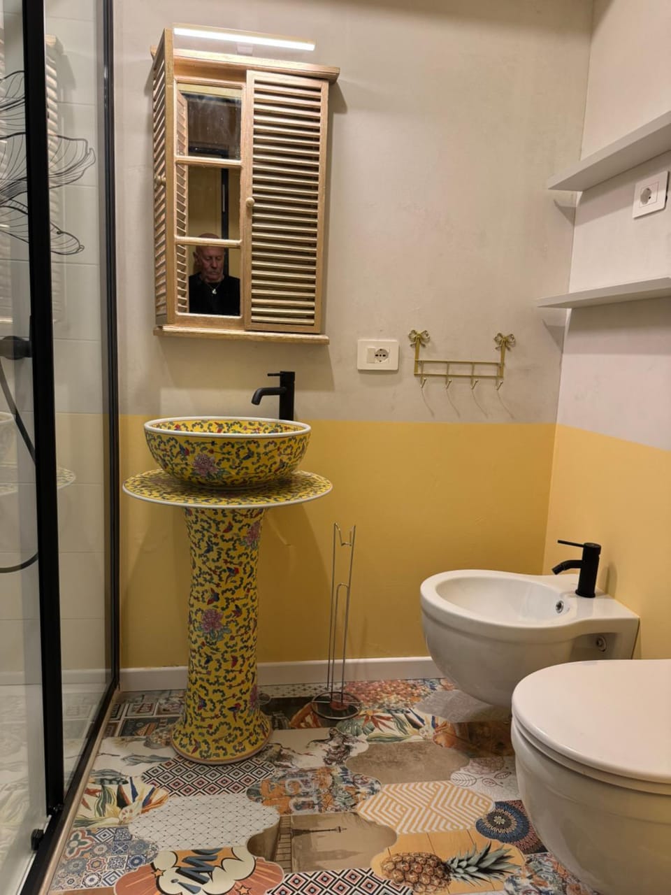 Bathroom, bidet
