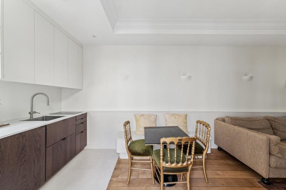Au coeur du quartier St Germain Apartment in Paris