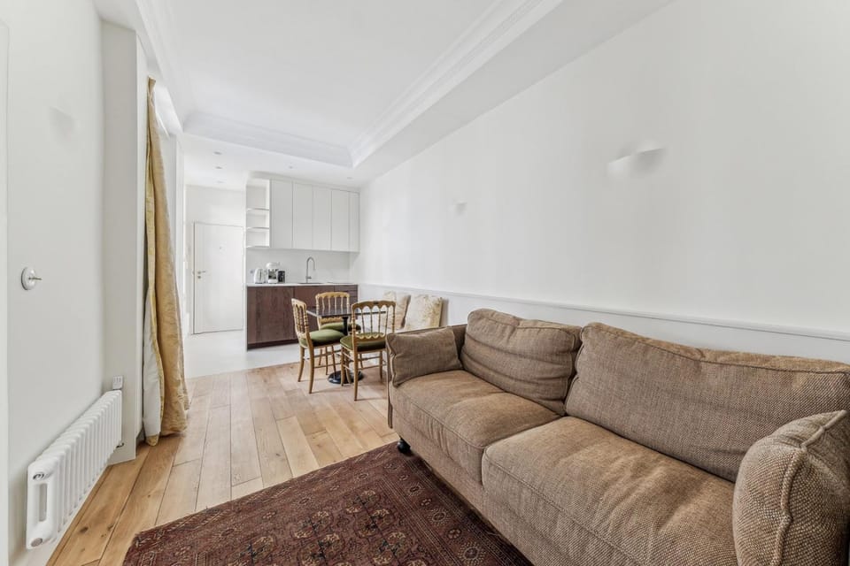 Au coeur du quartier St Germain Apartment in Paris