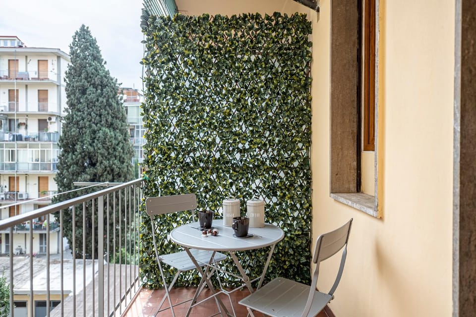 Patio, Balcony/Terrace, Decorative detail, Inner courtyard view
